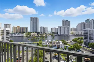 1000 Parkview Dr, Hallandale Beach, FL 33009 - Photo 5