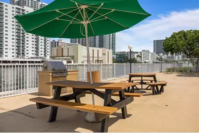 1000  Parkview Dr, Unit #1030, Hallandale Beach, FL 33009 - Photo 53