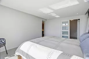 1000 Parkview Dr, Hallandale Beach, FL 33009 - Photo 25