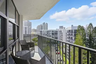 1000 Parkview Dr, Hallandale Beach, FL 33009 - Photo 7