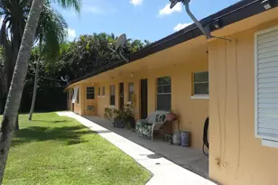 4725 SW 65th Ave, Davie, FL 33314 - Photo 3