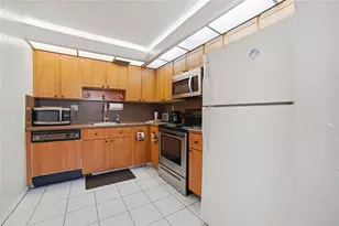 7247 Ashmont Cir, Tamarac, FL 33321 - Photo 9