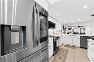 4260 SW 70th Terrace, Davie, FL 33314 - Photo 3