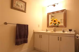 3201 Portofino Point, Coconut Creek, FL 33066 - Photo 13