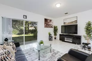 5545 Monte Carlo Pl, Margate, FL 33068 - Photo 9