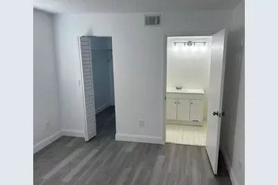 871 NE 207th Ter, Unit #102, Miami, FL 33179 - Photo 13