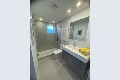 604 NE 2nd St, Unit #117, Dania Beach, FL 33004 - Photo 11