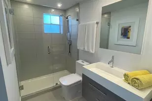 604 NE 2nd St, Dania Beach, FL 33004 - Photo 11