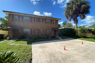 310 SW 11th Ct, Fort Lauderdale, FL 33315 - Photo 3