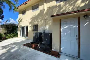 310 SW 11th Ct, Fort Lauderdale, FL 33315 - Photo 11