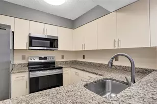 2334 S Cypress Bend Dr, Pompano Beach, FL 33069 - Photo 23