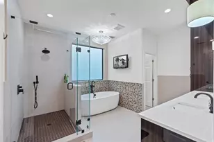 2325 NE 28th St, Lighthouse Point, FL 33064 - Photo 23