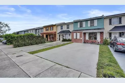 1732 W 72nd St, Unit #1732, Hialeah, FL 33014 - Photo 3