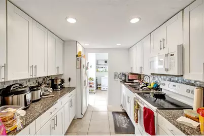 1732 W 72nd St, Unit #1732, Hialeah, FL 33014 - Photo 11