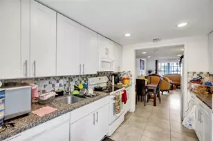 1732 W 72nd St, Hialeah, FL 33014 - Photo 15