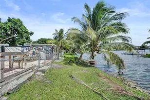 1732 W 72nd St, Hialeah, FL 33014 - Photo 49