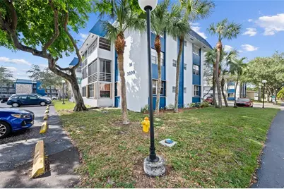 3090  Holiday Springs Blvd, Unit #306, Margate, FL 33063 - Photo 19