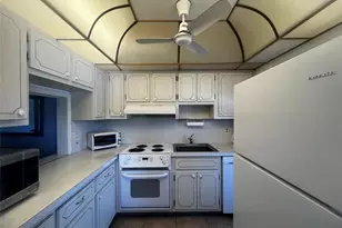 2050 39th St Unit, Lighthouse Point, FL 33064 - Photo 11