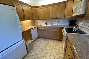 327 Richmond C, Deerfield Beach, FL 33442 - Photo 9