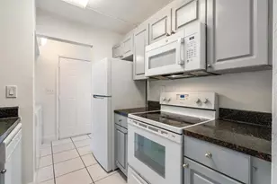 11583 NW 42nd St, Coral Springs, FL 33065 - Photo 5