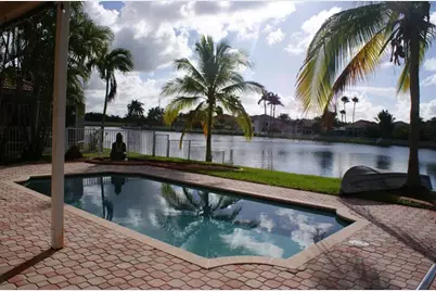 1512 SW 187th Ter, Pembroke Pines, FL 33029 - Photo 29