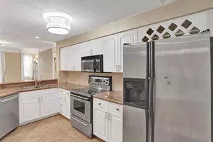 1900 Oceanwalk Ln, Pompano Beach, FL 33062 - Photo 13