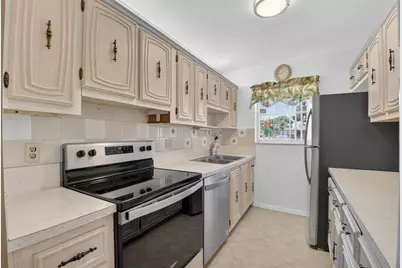 1025  South Dr, Unit #D, Delray Beach, FL 33445 - Photo 13