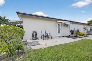 1025 South Dr, Delray Beach, FL 33445 - Photo 25