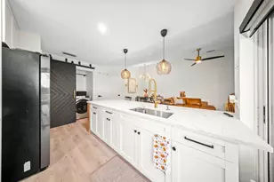 1250 NW Sun Terrace Cir, Port Saint Lucie, FL 34986 - Photo 17