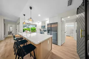 1250 NW Sun Terrace Cir, Port Saint Lucie, FL 34986 - Photo 11