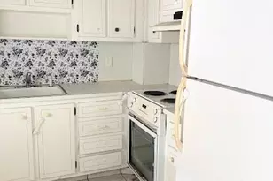 660 Tennis Club Dr, Fort Lauderdale, FL 33311 - Photo 7