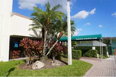 2760  Carambola Cir S, Unit #1935, Coconut Creek, FL 33066 - Photo 17