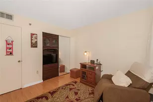 1100 Sant Charles Pl Unit, Pembroke Pines, FL 33026 - Photo 15