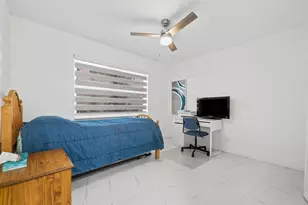 9660 Sunrise Lakes Blvd, Sunrise, FL 33322 - Photo 17