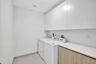 4208 NE 7th Terrace, Oakland Park, FL 33334 - Photo 31