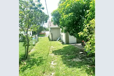 1621  42nd St, West Palm Beach, FL 33407 - Photo 3