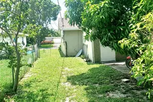 1621 42nd St, West Palm Beach, FL 33407 - Photo 3