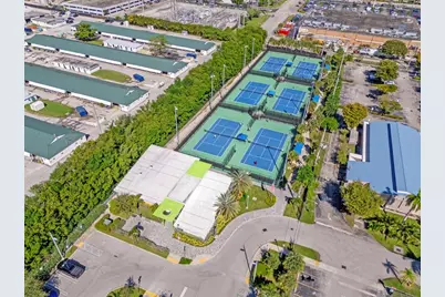 581  Blue Heron Dr, Unit #317-B, Hallandale Beach, FL 33009 - Photo 23