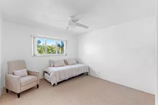 581 Blue Heron Dr, Hallandale Beach, FL 33009 - Photo 19