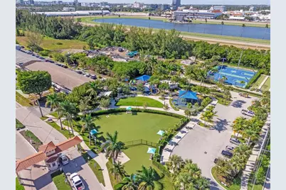 581  Blue Heron Dr, Unit #317-B, Hallandale Beach, FL 33009 - Photo 27