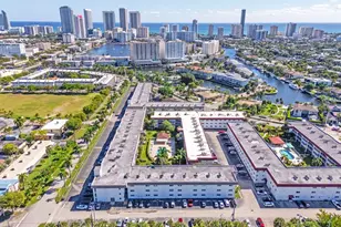 581 Blue Heron Dr, Hallandale Beach, FL 33009 - Photo 41