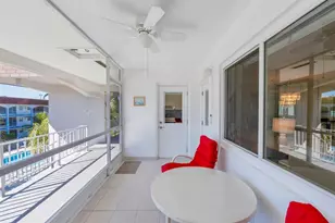 581 Blue Heron Dr, Hallandale Beach, FL 33009 - Photo 5