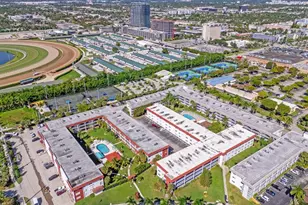 581 Blue Heron Dr, Hallandale Beach, FL 33009 - Photo 45