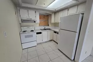 2950 E Crosley Dr Unit, West Palm Beach, FL 33415 - Photo 5