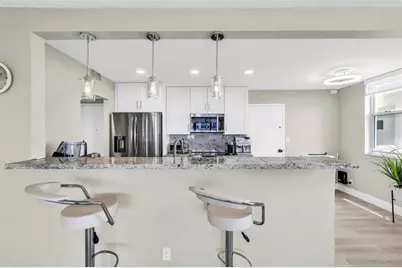 4330  Hillcrest Dr, Unit #810, Hollywood, FL 33021 - Photo 3