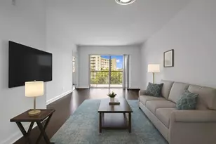 2230 N Cypress Bend Dr, Pompano Beach, FL 33069 - Photo 9