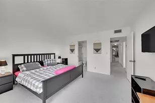 3203 Portofino Point, Coconut Creek, FL 33066 - Photo 5