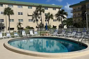 808 SE 7th St, Deerfield Beach, FL 33441 - Photo 9