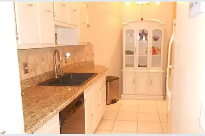 1200  Hibiscus Ave, Unit #1106, Pompano Beach, FL 33062 - Photo 5