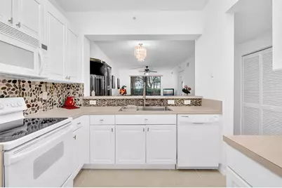 7775  Yardley Dr, Unit #110, Tamarac, FL 33321 - Photo 9